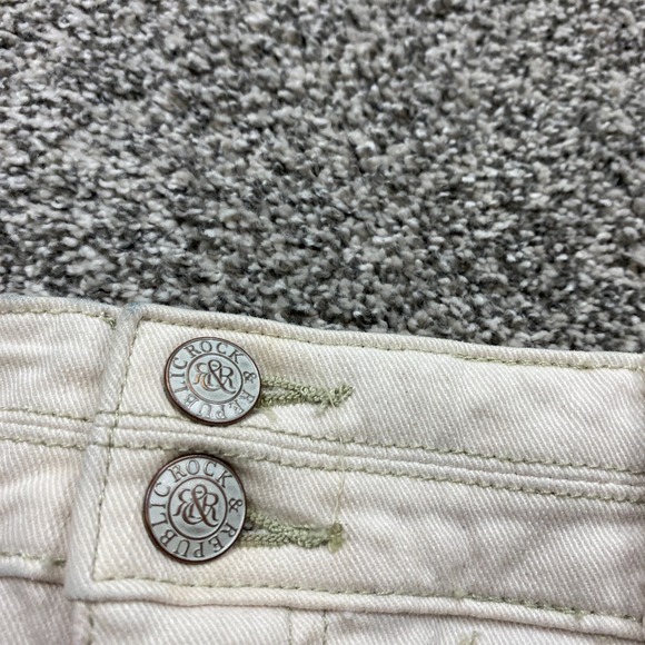 Rock & Republic Shorts Women's 12 White Frayed Hem Denim BONNAROO Stretch Casual - Picture 5 of 16